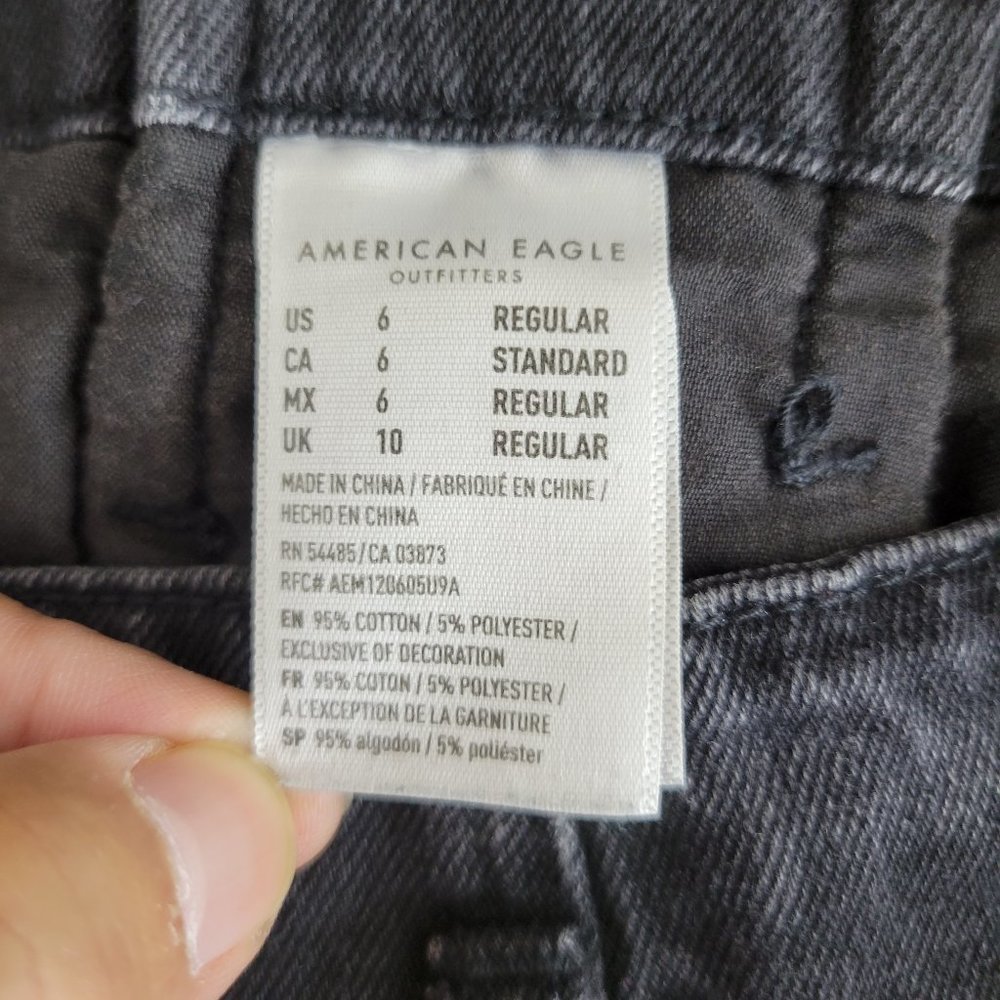 American Eagle  High Rise Mom Regular Denim Jeans - Picture 10 of 11